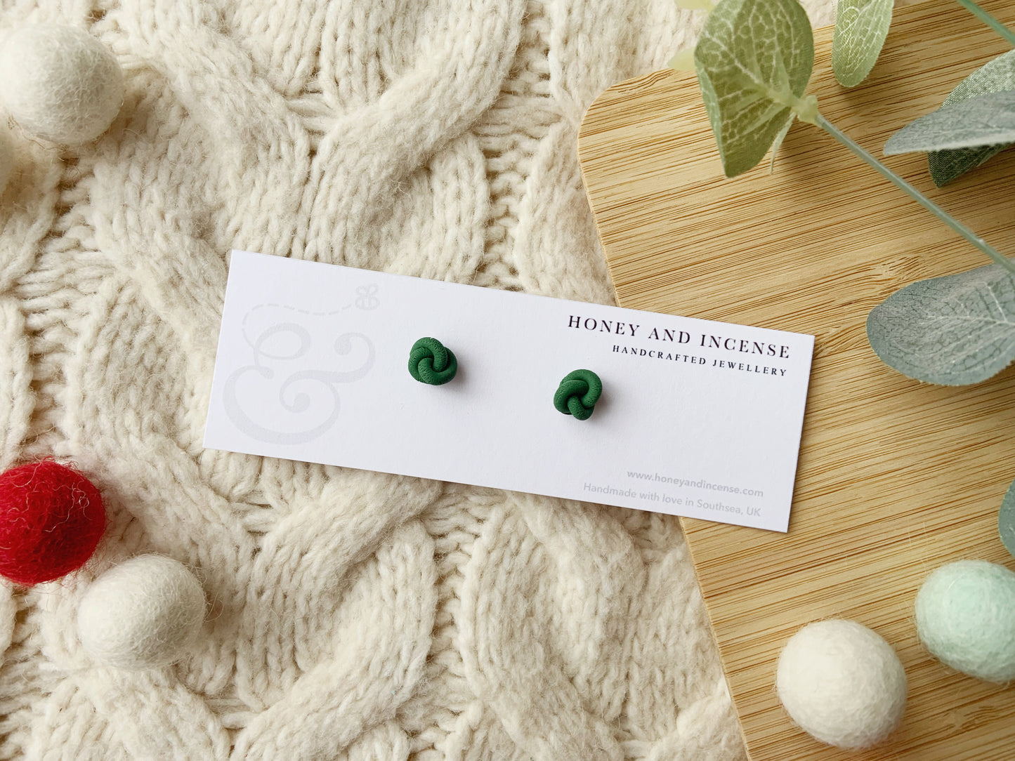Knotted Studs