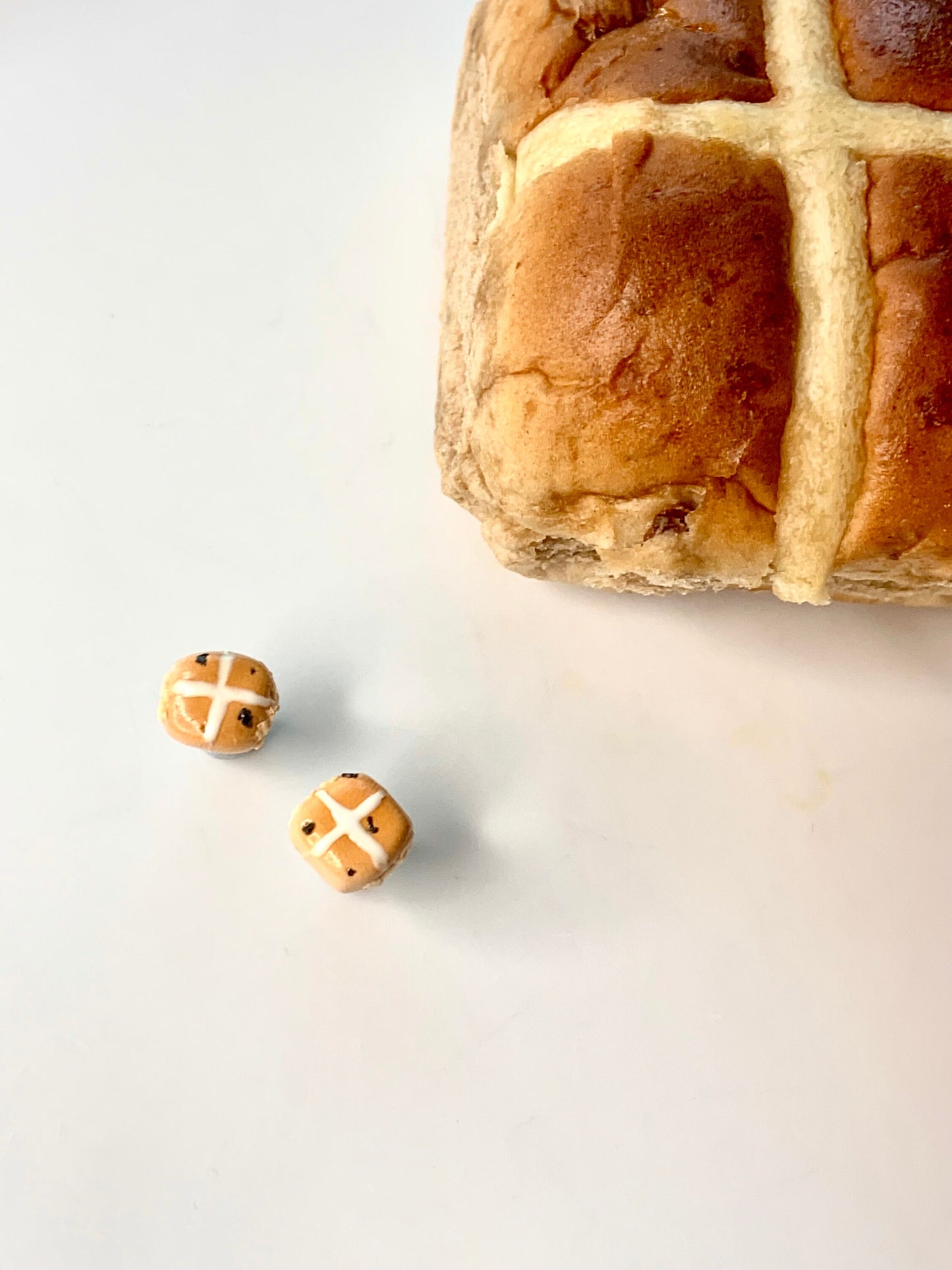 mini realistic hot cross bun studs